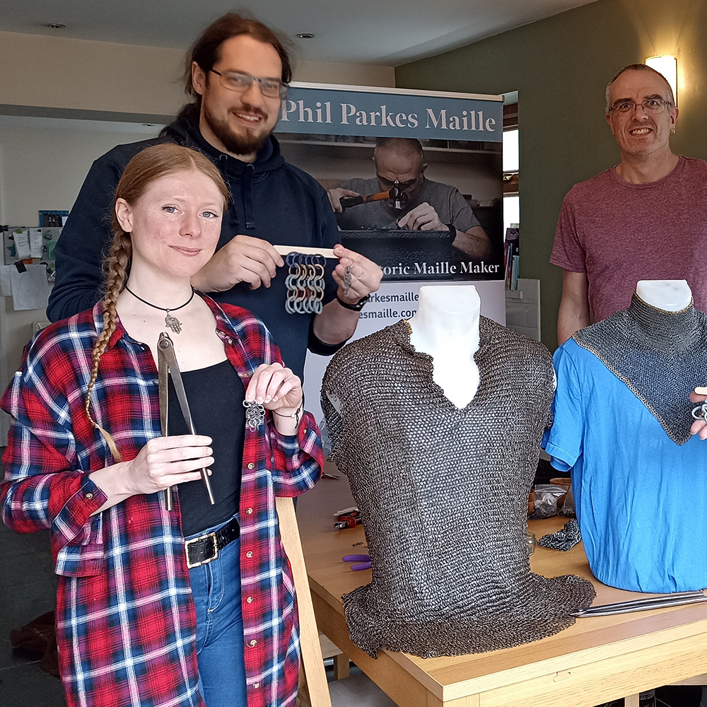 workshop at home a happy group 1